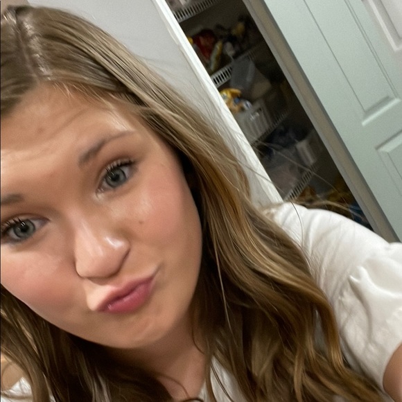 Profile Picture of Kennedy Crocker (@kennedy_crocker) on Poshmark