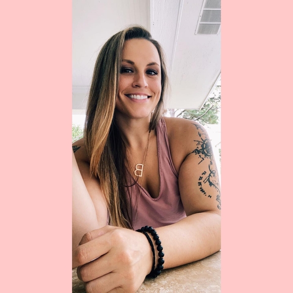 Profile Picture of Brittany Lampp (@dimplesmcghee) on Poshmark