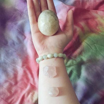 Profile Picture of Crystal Wisdom (@CeciMoonlight) on Twitter