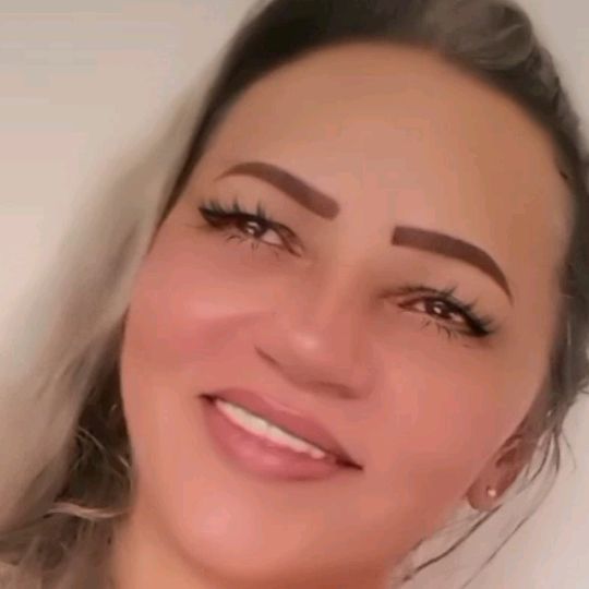 Profile Picture of Marisa Avelino (@marisaavelinoo) on Tiktok