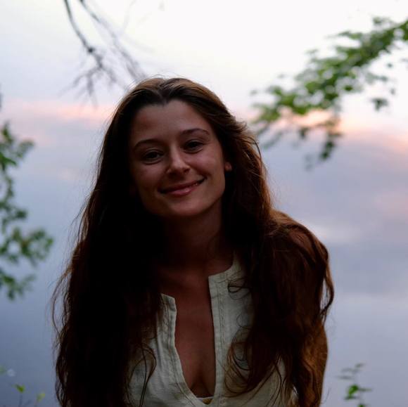 Profile Picture of Jennifer Goldman (@jenniferrose55) on Poshmark