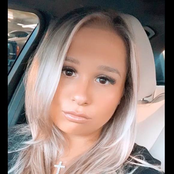 Profile Picture of Claudia Franconeri (@cfranconeri) on Poshmark