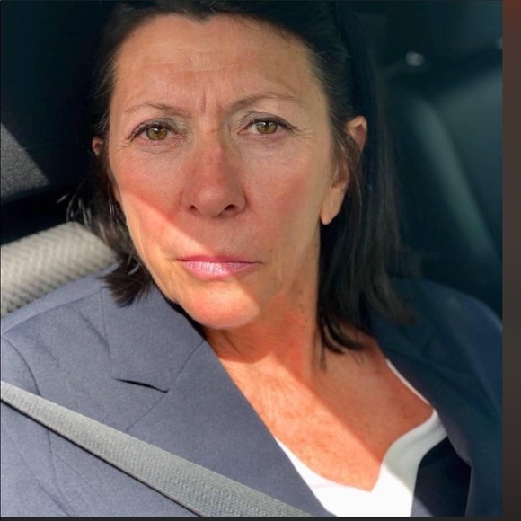 Profile Picture of Beverly Hicks (@tryoncarolina21) on Poshmark