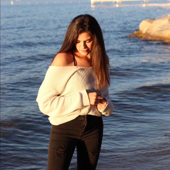 Profile Picture of Melissa Krizik (@melissayup) on Poshmark