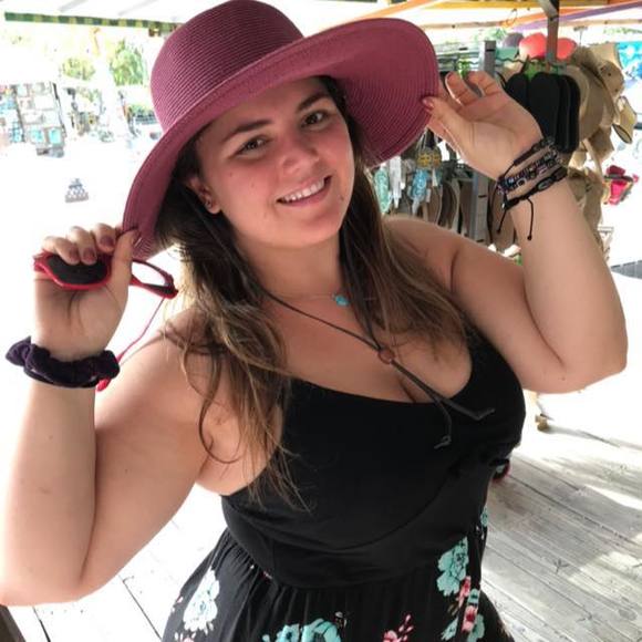 Profile Picture of Dafna Shochat (@mylovebear) on Poshmark