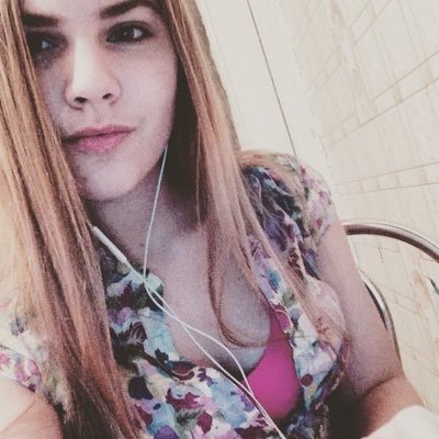 Profile Picture of Елена Левицкая (@Helen_Darling18) on Twitter