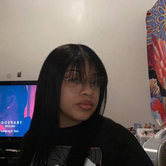 Profile Picture of Neeshia Hankerson (@neeshhankerson) on Poshmark