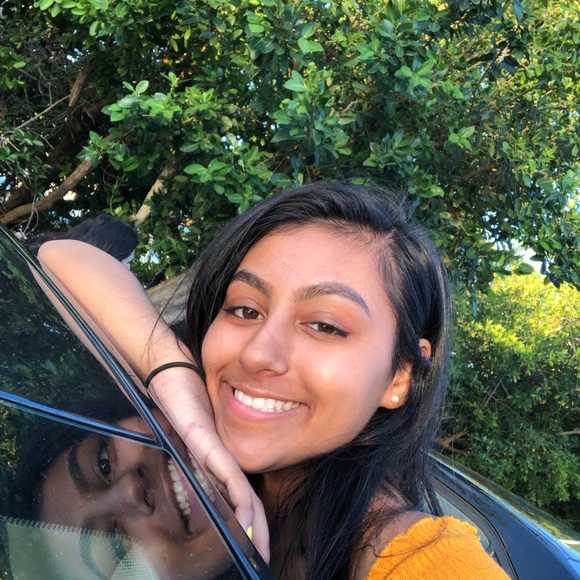 Profile Picture of Marcella Singh (@marcellasingh) on Poshmark