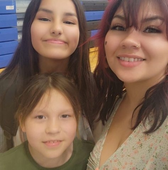 Profile Picture of Mariah Beston (@mariahbeston) on Poshmark