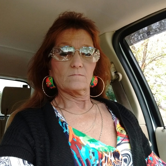 Profile Picture of Sharon Daniel (@lightninbolt) on Poshmark