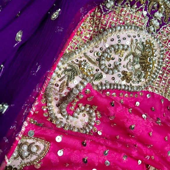 Profile Picture of Kim Persaud (@aneila610) on Poshmark