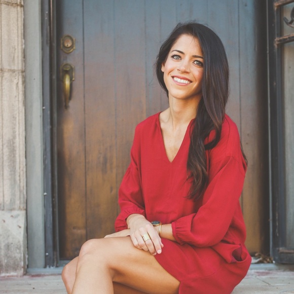 Sara Disser - Poshmark Profile Picture of Sara Disser (@saramreinhart) on Poshmark