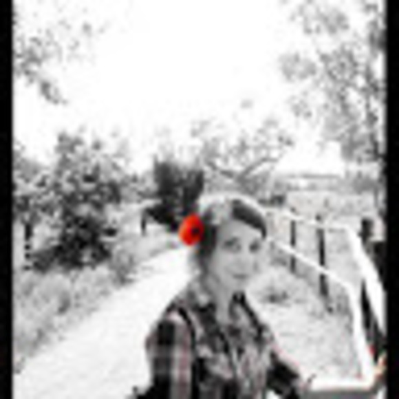 Emma Silverblatt - Poshmark Profile Picture of Emma Silverblatt (@ersilverblatt) on Poshmark