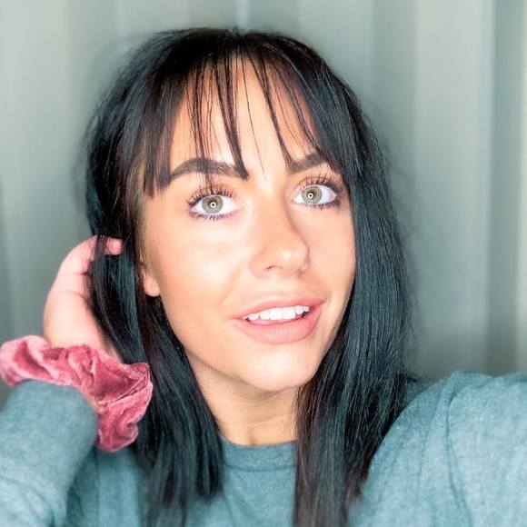 Profile Picture of Dulcie Vess (@dulcxo) on Poshmark