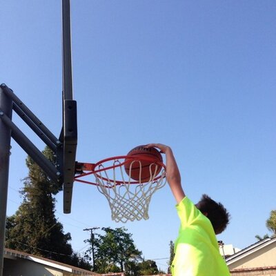 Profile Picture of Stephen Parmenter (@S_Parm6) on Twitter