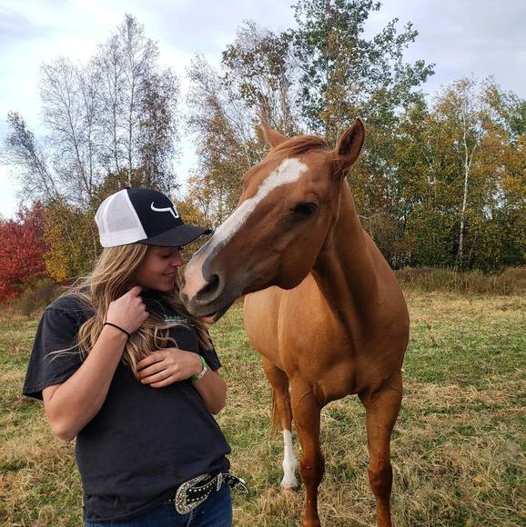 Ely Duguay - Poshmark Profile Picture of Ely Duguay (@elysabethduguay) on Poshmark