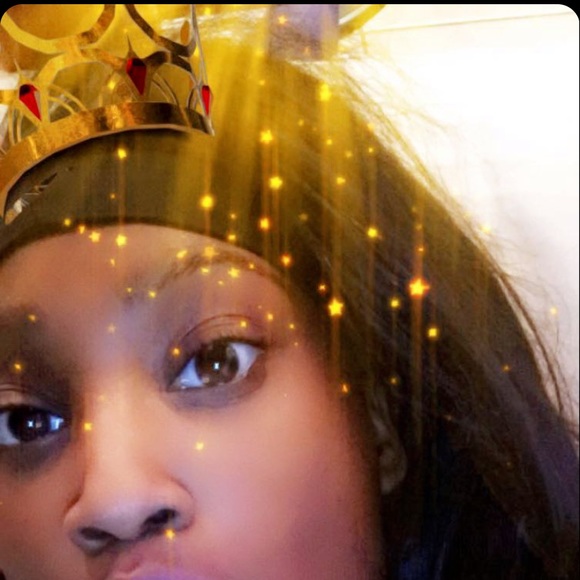 Profile Picture of Shandale Stoudmire (@shandale_s) on Poshmark