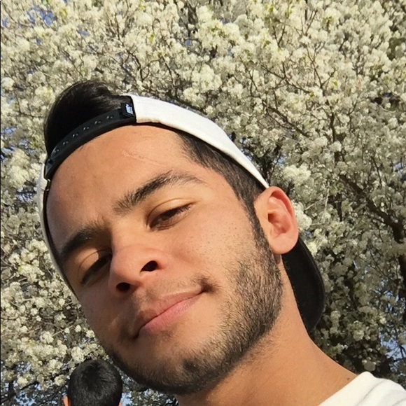 Profile Picture of Jesse Davilla (@davila3151) on Poshmark