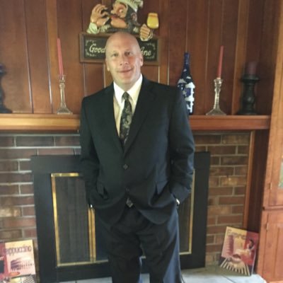 Profile Picture of Paul Zollinger (@TheRealPaulZoll) on Twitter