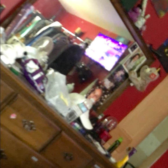 Profile Picture of Sam Stokes (@dummmyyy) on Poshmark