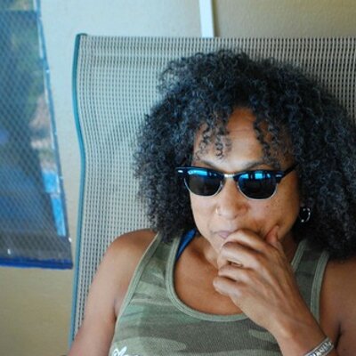 Profile Picture of Vicki Randle (@vrandle) on Twitter