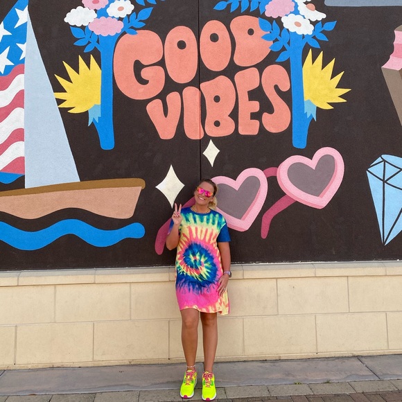 Profile Picture of Amber Thompson (@mamabear141718) on Poshmark