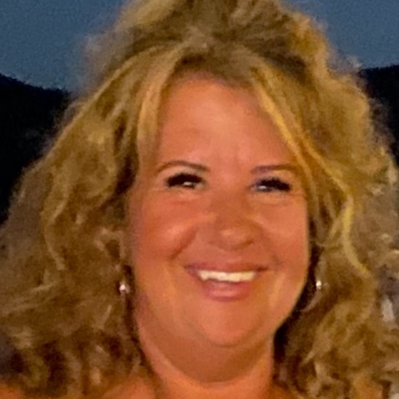 Profile Picture of Kimberly Digiacomo (@berly222) on Poshmark