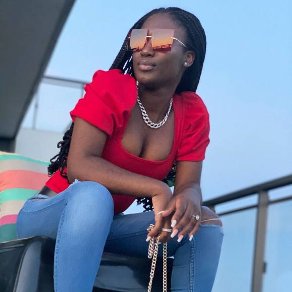 Sade Graham - Poshmark Profile Picture of Sade Graham (@shawday__) on Poshmark