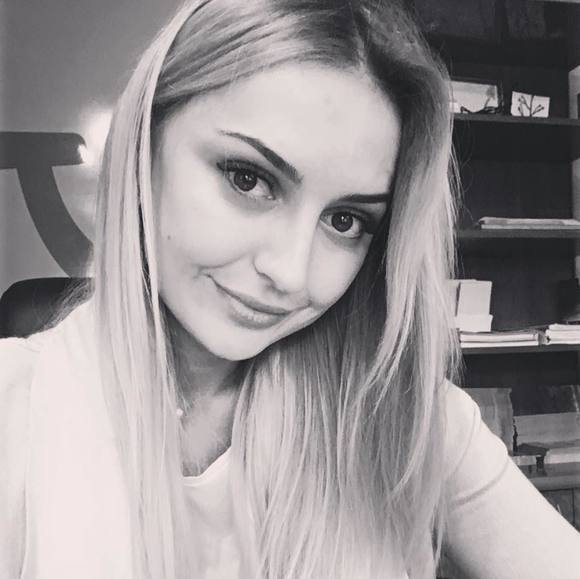 Katya Rodych - Poshmark Profile Picture of Katya Rodych (@katyarodych) on Poshmark