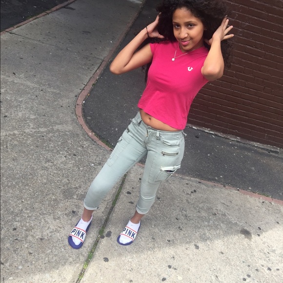 Profile Picture of Nathaly Gonzalez (@natxo_) on Poshmark