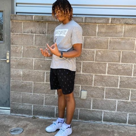 Profile Picture of Xavier Lucas (@xavierlucas15) on Poshmark