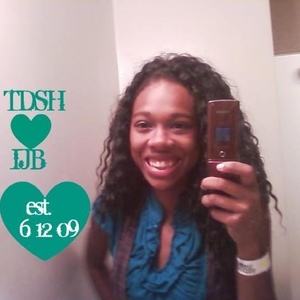 Profile Picture of Tisheena Howard (@ti_loves_everyone) on Myspace