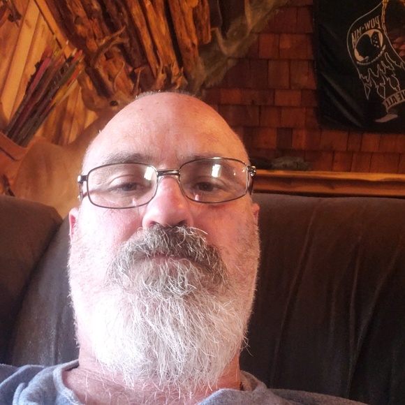 Profile Picture of Thomas Hock (@thomashock) on Poshmark