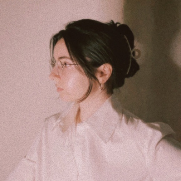 Profile Picture of Mary Perrino (@maryperrino) on Poshmark