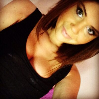 Profile Picture of Kate Strang (@kaitlynstrang) on Twitter