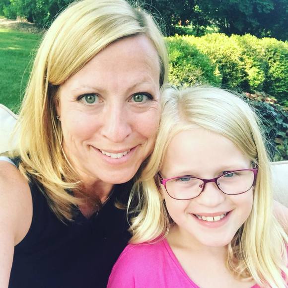 Profile Picture of Lee Heinrich (@leeaheinrich) on Poshmark