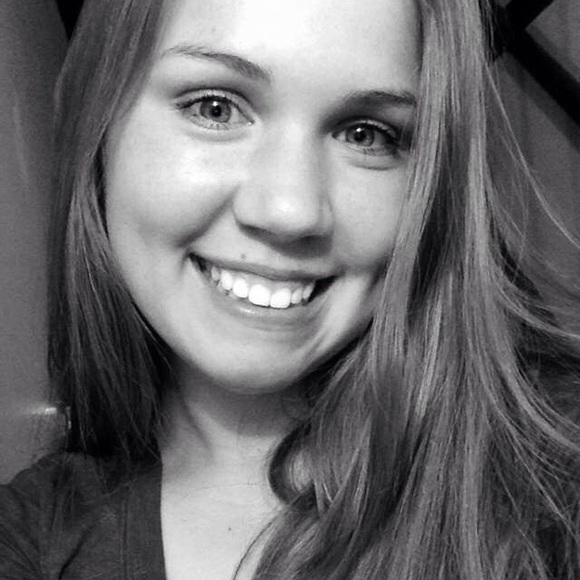 Profile Picture of Lubov Fosburg (@itsjustlubov) on Poshmark