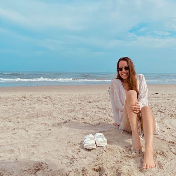 Profile Picture of Sara Valtonen (@svaltonen) on Poshmark