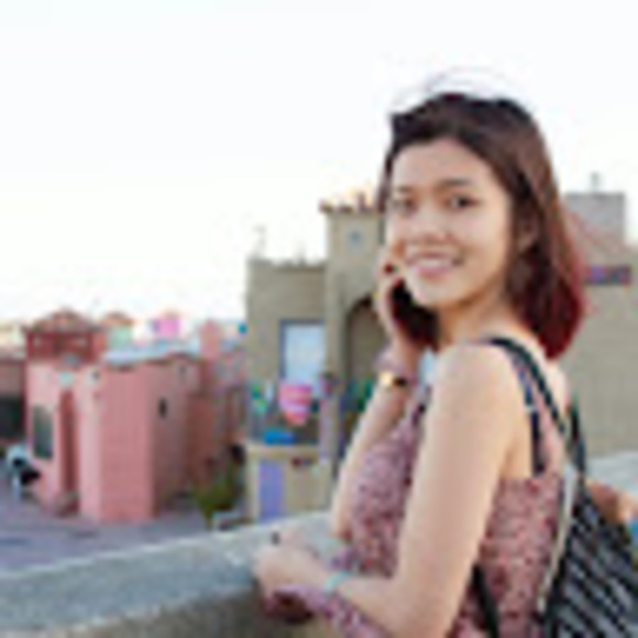 Profile Picture of Qing Yang (@kikiyangqing) on Poshmark