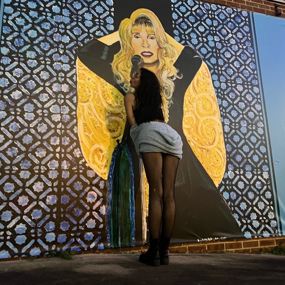 Profile Picture of Hailey Foster (@luvr69x) on Poshmark