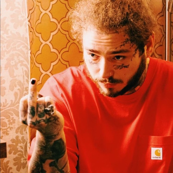 Profile Picture of Giana Cantoni (@gianaxplr) on Poshmark