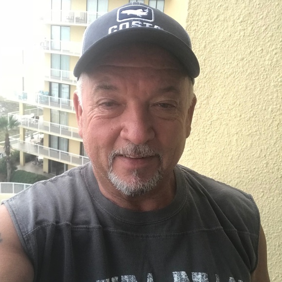 Profile Picture of Kevin Hagan (@kevinhagan1962) on Poshmark