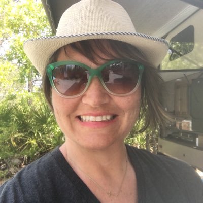 Profile Picture of Kim Walker (@kimmikay) on Twitter