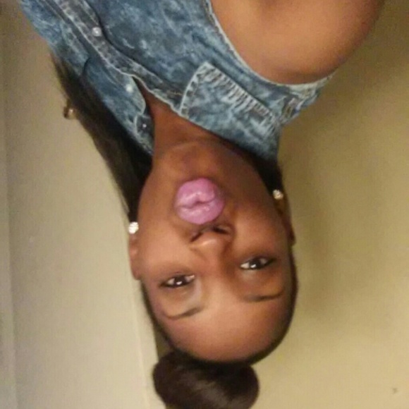 Profile Picture of Jahara Faison (@jahara07) on Poshmark