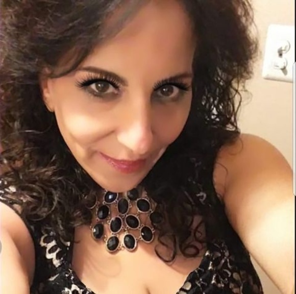 Profile Picture of Kelly Bahri (@bahrikelly) on Poshmark