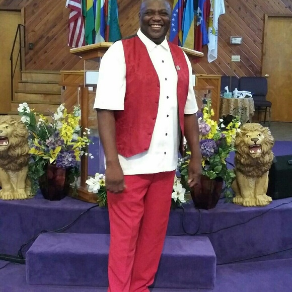 Profile Picture of Darryl Brown (@dlbandme) on Poshmark