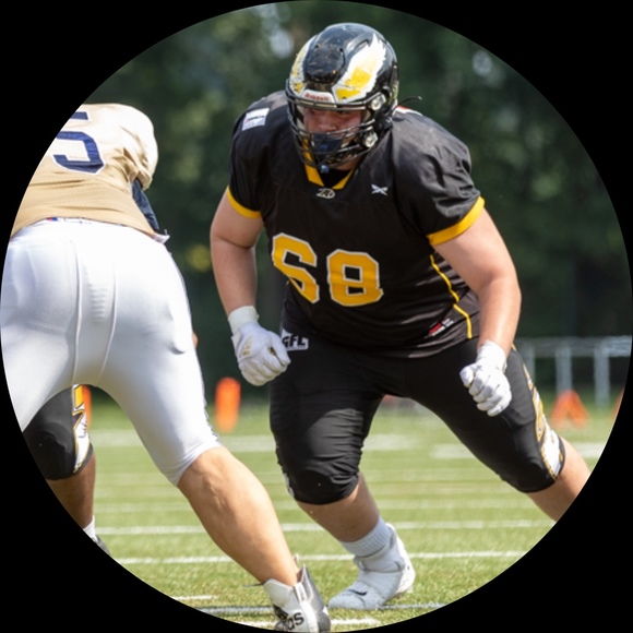 Profile Picture of Amir Hodzic (@kingadleramir) on Poshmark