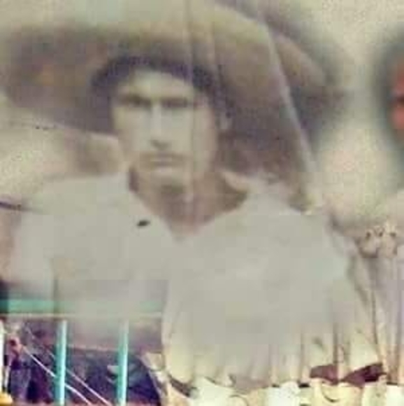 Profile Picture of Nicolas Gomez (@nicolasgomez266) on Poshmark