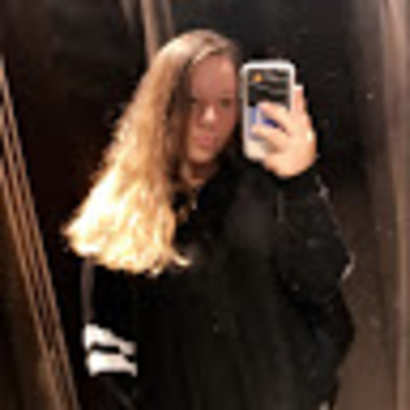 Profile Picture of Alex Labuda (@alexlabuda13) on Poshmark