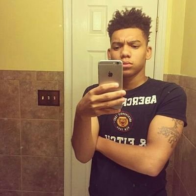 Profile Picture of Dwayne Miles (@DwayneMiles9) on Twitter